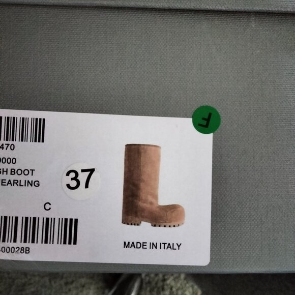 Balenciaga Alaska Fur Boot - Picture 10 of 10